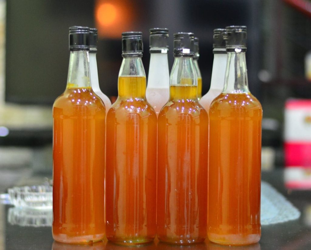 1 chai mật ong rừng